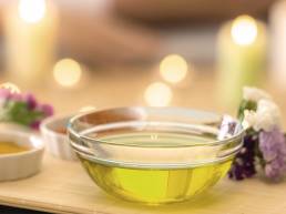 aromatic oil bath, ayurvedic massage